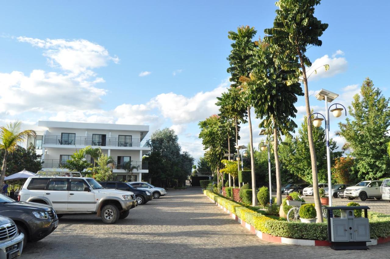 Sky blue hôtel&espace Alasora Exterior foto