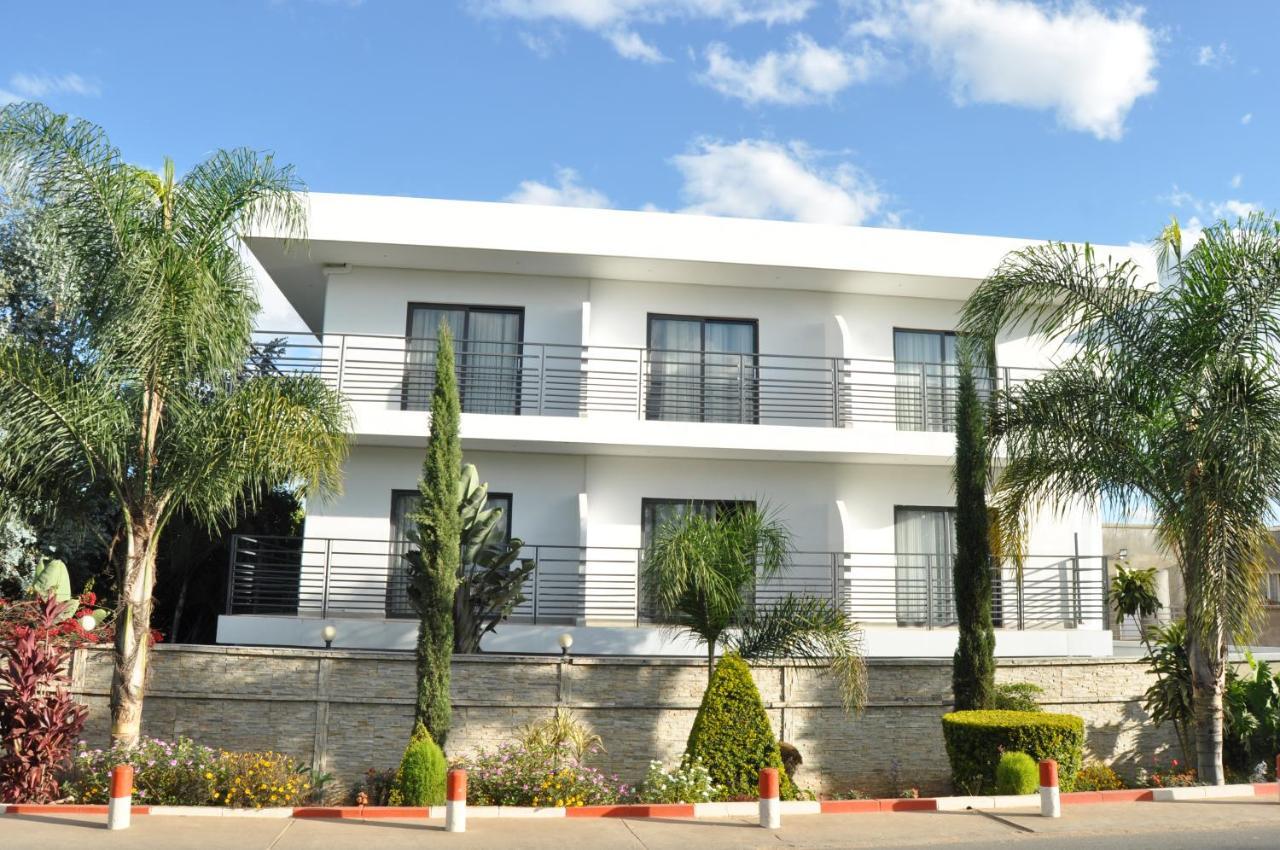Sky blue hôtel&espace Alasora Exterior foto